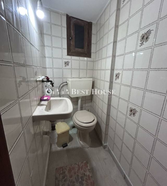 10 Z7129 Nees Photo.jpg